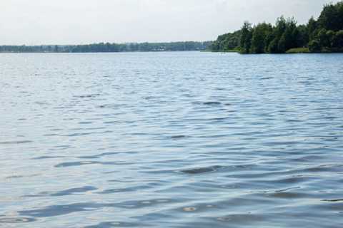 Названы водоемы Беларуси, в которых опасно купаться