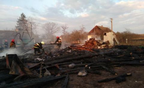 Житель Слонимского района при попытке скрыть следы кражи сжег два дома